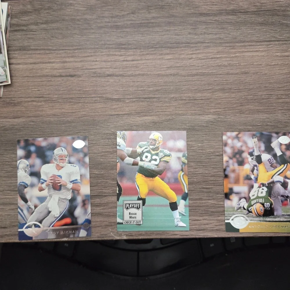 Vintage #2 Lot of 25 NFL Football Card Lot M. Faulk Aikman M. Allen and more 90s